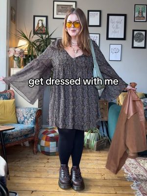 THE SUN making an appearance 😍😍 hello, you 🫶 @Little Lies (an independent Scottish brand 👌) sent me this amazing stevie nicks-esque dress & I couldn’t wait to style it!! I am forever a paisley lover!! Dress little lies (pr) Tights @Snag - Clothes That Fit  Jacket @prettylittlething  Shoes @Dr. Martens  Bag @TuClothing  #plussize #plussizeootd #plussizefashion #getreadywithme 