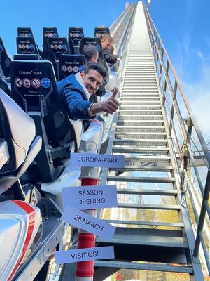 Send this to sb who has to invite you to Europa-Park this season! 😎🎢 🎟️ 🎁  #EuropaPark #themepark #seasonopening