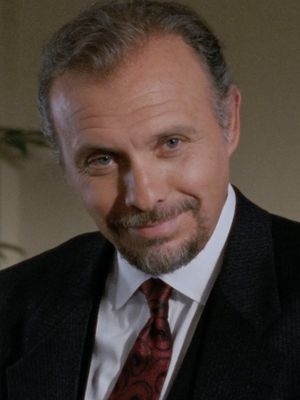 She came ready to fight. PRETTY WOMAN, available to rent or buy on Prime Video. #JuliaRoberts #HectorElizondo #PrettyWoman #FashionEmergency
