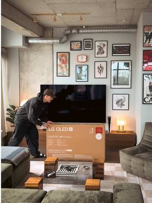 Unboxing the new 48” LG AI OLED tv 🙌🏼 #interiordecor #livingroomdecor #detailsmatter #hometour #apartmenttherapy 