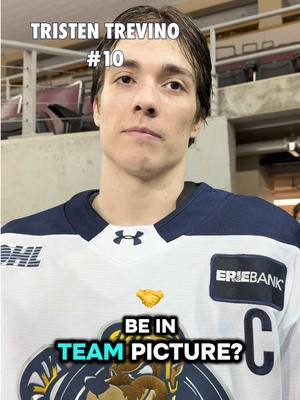 does admin deserve to be in the team picture? #ErieOtters #hockey #sports #goal #OttersHockey 