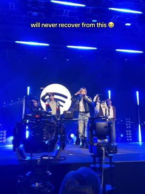 Will be watching this video on replay for a very, very long time. #BTS performed “SWIM” at the #Spotify x BTS: SWIMSIDE’ event in #NYC and it was too iconic. #btsarmy #btsarirang 