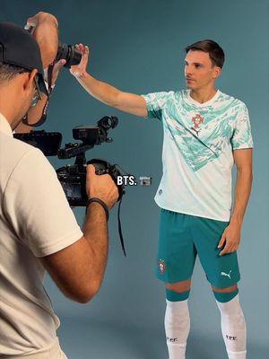 #VaiDarPortugal 𝗕𝗲𝗵𝗶𝗻𝗱 𝗧𝗵𝗲 𝗦𝗰𝗲𝗻𝗲𝘀 📹  #ItsPortugalTime | #PUMAFootball