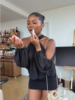 #sponsored @NIVEA USA Glowy Lip Care pulls every makeup look together, adding the perfect finishing touch #NIVEAPoutCheck 