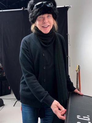 The Michael Schenker 1971 Flying V Collector’s Edition from Gibson Custom, demoed by the man himself 🤘 🔥 #gibson #gibsonguitars #MichaelSchenker #gibsoncustom #flyingv