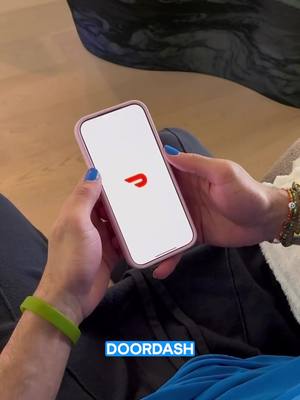 Snackerstitions just got easy with @Venmo on @DoorDash 🍕💰 #DoorDashPartner 
