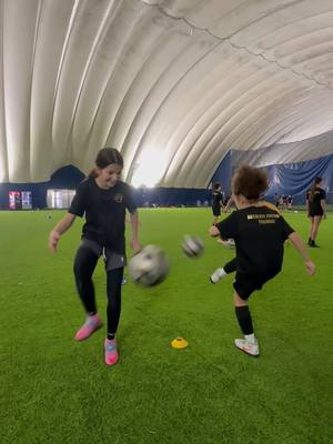 Rhythm, technique, quality.  📲 Contact us: 🌐 AbsoluteFootballTraining.com 📧 info@absolutefootballtraining.com 📩 DM us @absolutefootballtraining  @coachabz_ #canadasoccer #torontosoccer #footballtok #footballtraining #highleveltraining 