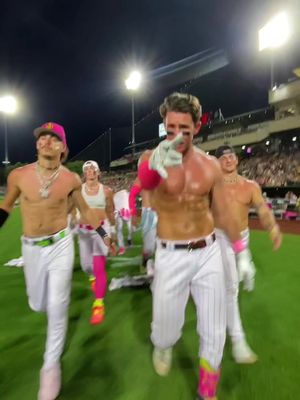 This trend was made for @Andy 😎 #partyanimals #trend #trending #trendingvideo #baseballboys 