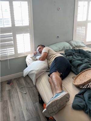 Rushing to clean my bedroom so I can get a foot massage #cleaning#clean#CleanTok