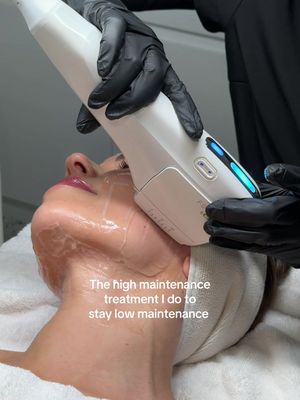 HIFU the non-surgical facelift everyone’s talking about ✨ Lift, tighten and support collagen deep beneath the skin — without surgery or downtime. Subtle, natural-looking results that build over time 🤍 Book via the link in bio. *﻿T&Cs Apply. #HIFUFace #SkinTightening #NonSurgicalFacelift #SydneyClinics #BodyContouring