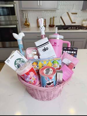 Easter Basket Ideas for TEENS!! 💕 I have an Easter baby and I can’t believe my daughter will be 12 next week 🥹 time really flies. Put together a little basket for her with some of her favorite things… a mix of cute, cozy, and a few treats because why not. 
