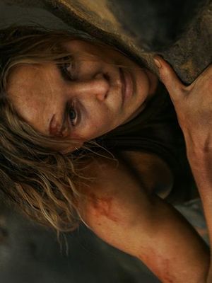 Testing her limits in the remote and unforgiving Australian wilderness, Sasha (#CharlizeTheron) suddenly finds herself not only up against the elements, but also facing off against a ruthless and lethal predator (#TaronEgerton). Watch #Apex, only on Netflix April 24! #WhatToWatch
