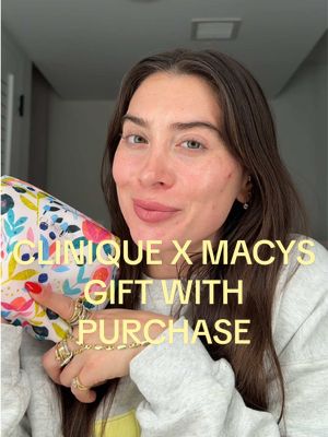 because who doesn’t love a good gift with purchase?!? 💋 #CliniquePartner @Clinique @Macy’s #DermatologistTested #macysstylecrew #macyspartner