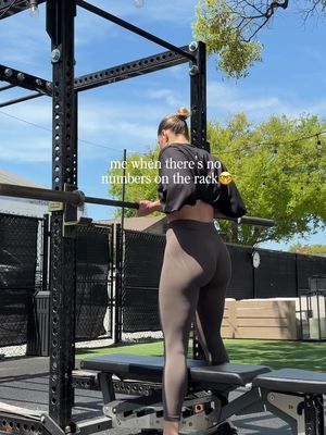 Signs you've taken an extended vacation from bench press🤓 #gymgirl #fitness #lifting #reels #explore