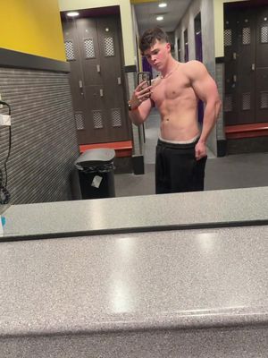 Getting lean #gym #fyp #GymTok #ascending 