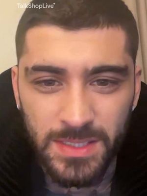 @Zayn reveals the nsfw theme of his new album, KONNAKOL. 🌶️ #ZaynMalik #ZaynOnTalkShopLive 