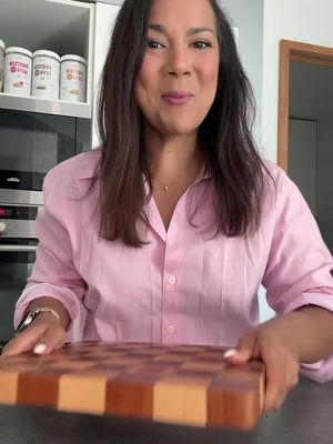 Ma recette de pâtes aux merguez 😋  - 3-4 merguez  - 200gr de sauce tomate  - 2 c a s de basilic  - 1 échalote  - 1 gousse d’ail  - poivre  - 180gr de pâte cru  - 10 tomates cerises coupées en 2  #picard #cooperativeu #barilla 