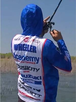 Late in Period 3 on Day 1 at O.H. Ivie things got a little chaotic. Fish were bustin’ all over and @Jacob Wheeler capitalized on it. He broke one off in the sticks after an insane cast to hungry largemouth. (Watch as they react to his bait landing). Then he hooked another one but incurred a fish-landing penalty. Imagine sitting two minutes while fish are crashing the surface all around you. He managed two scoreables and still leads the pros atop the SCORETRACKER®.   #fishing #bassfishing #earlytexas #texasbass #fishtok @Suzuki Marine USA @Plano Outdoors @VisitEarlyTexas 