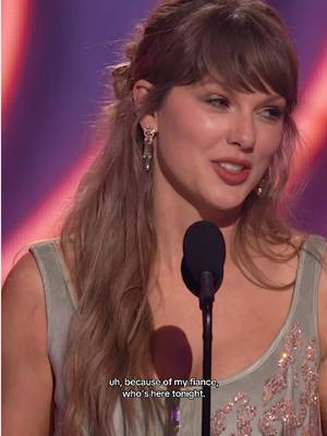 Thank you to my fiance!!!! 😭❤️‍🔥 #iHeartAwards2026 @Taylor Swift @Taylor Nation @Travis Kelce 