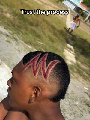 Had bro looking clean 🔥 #haircut #hair #barber #clean (via farrabarber/IG)