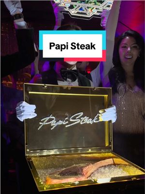 When your steaks comes with a full show! 🤩🥩 📍@Papi Steak inside @Fontainebleau Las Vegas  #VegasFoodie #VegasLuxe