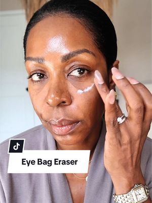 The new @L’Oréal Paris Revitalift Eye Bag Instant Eraser tightens up your undereyes like MAGIC! Honestly, it makes you look like you’ve had a month’s worth of sleep in 15 minutes! The stellar effects last all day too. So, SO GOOD!!! #LOrealParis_Partner
