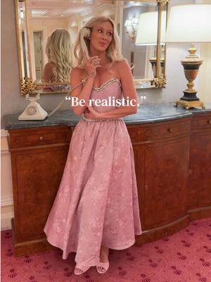 Be realistic? No thanks 💅🏼💞🥂✨ #fashiontiktok @V. Chapman #weekendtrip 