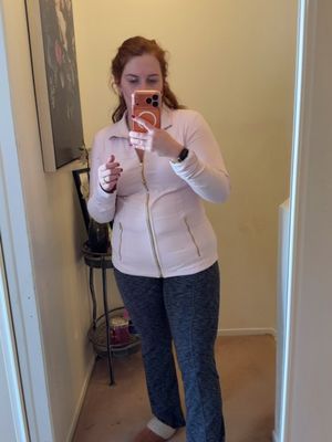 @lululemon Ladies help me out!! Would 2 sizes down be too much? #lululemon #lululemonsizing #definejacket 