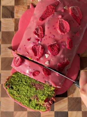 Matcha strawberry swirl loaf cake with strawberry glaze 🍓🍵🌷strawberry matcha latte in cake form