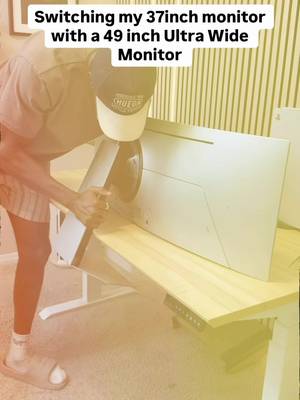 I just had to go back to my 49 inch UltraWide Monitor - I’m more productive on this monitor #ultrawidemonitor #ultrawidecurvedmonitor 