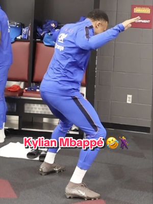 🏀 ➡️🕺= 🤣🤣 #kylianmbappe #basketball #equipedefrance #football #sportstiktok 