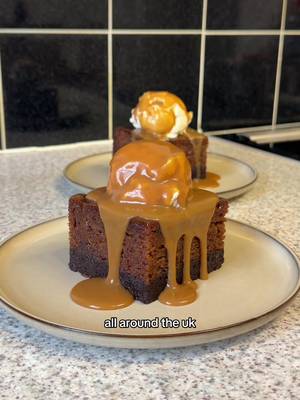 STICKY TOFFEE PUDDING BROWNIES