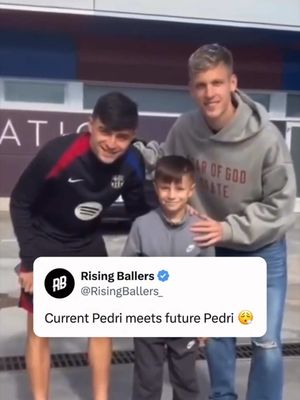 This is class… Barcelona U12 baller Hugo Galdeano who went viral for his goal at La Liga Futures the other day met his fellow number 8 Pedri earlier this year 🤝🏽 La Masia’s newest wonderkid 💫 @LALIGA #Pedri #Barcelona #fcb #football #Soccer 