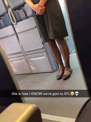 No confusion on this flight w the baggiest jeans on board😭😭  #fyp #atl #sinjindrowning #meme #spiritpartner 