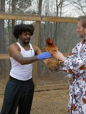 I made @FunnyMarco do farm chores and it went exactly how you thought 🤣 Full episode out now! Who should I have on the farm next?