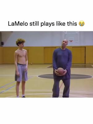 This is literally how LaMelo plays 🤣 #NBA #basketball #sports #fyp #dunk 