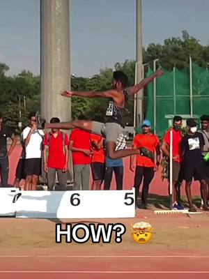 Bro was FLYING 😱 #amazing #jump #track #Running #sports (via jumpers.world/IG)