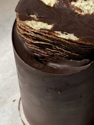 Gave the viral Potato Chip Chocolate Log a shot and yep… it’s a winner !!  Sweet, salty, crunchy chaos in the best way. 🍫Visit my website for the full recipe, link in bio.  #potatochips #chocolate #EasyRecipe #2ingredientrecipe #dessertideas @Pana Organic 