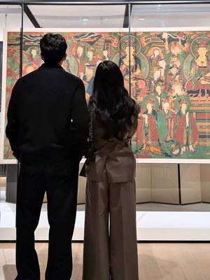 it felt like such an honor seeing these pieces in person - thank you @Samsung US for such an amazing experience!  @The Art Institute of Chicago from March 7 – July 5 @National Museum Of Korea #TheArtofUs #KoreanTreasures #SamsungPartner