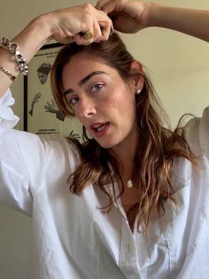 Juliette’s out-the-door essential for fresh, silky-smooth third-day hair. Shop The Travel Dry Shampoo at crownaffair.com and @sephora. 