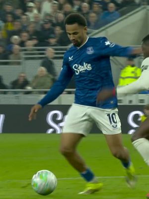 This top bin perfection 😮‍💨⚽️ #everton @Everton 
