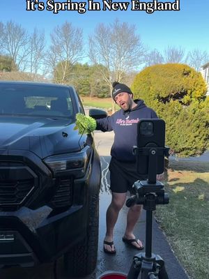 Ya can’t swap your partner for spring and summer but you can swap your vehicle with @Flexcar . Use code IAN50 for $50 off. #newengland #married #spring #car 