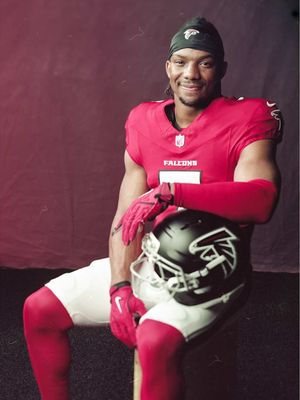 BEHOLD OUR NEW UNIFORMS 🤯 #atlantafalcons #nflfootball #uniform #atlanta #nfl 