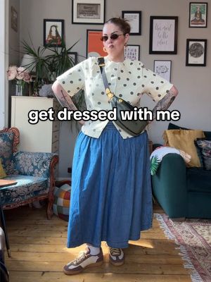 Suns out polka dots out 😍 Oooh the colour combo of this ‘fit is just DELICIOUS to me!  Top & skirt - @TuClothing  Bag - @Coach  Sunnies - @Primark  #summeroutfitideas #plussizefashion #plussize #plussizestylewatch