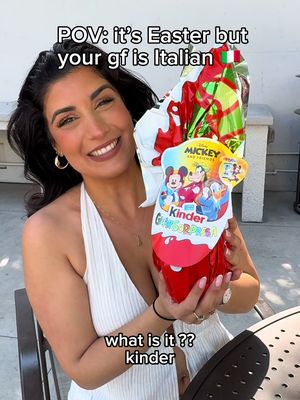 give your Italian girlfriend un uovo di pasqua this easter 🐣 😅 #comedy #italian #easter #uovodipasqua #kinder 