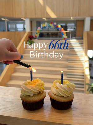 A little late, but still worth celebrating🧁💛💙 Happy 66th birthday to Laurentian University! --- C'est un peu tard, mais ça vaut quand même le coup de fêter ça🧁💛💙 Joyeux 66e anniversaire à l'Université Laurentienne!