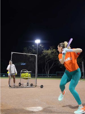 I’m baaaaaccckkkkkk @The Softball Chic #sportscards #MLB #softballtiktoks #reel 