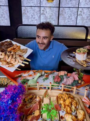 Arizona really got one of the craziest all you can eat sushi spots right now #arizona #chandleraz #azfoodie #sushi #FoodTok 