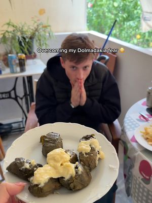 Yiayia Dolmadakia 🇬🇷👵🏻>>>>>  #greek #ελλαδα #greekfood #language 