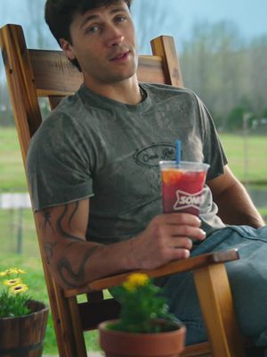 Kicking back and sipping on @SONIC Drive-In Refreshers #SONICpartner 